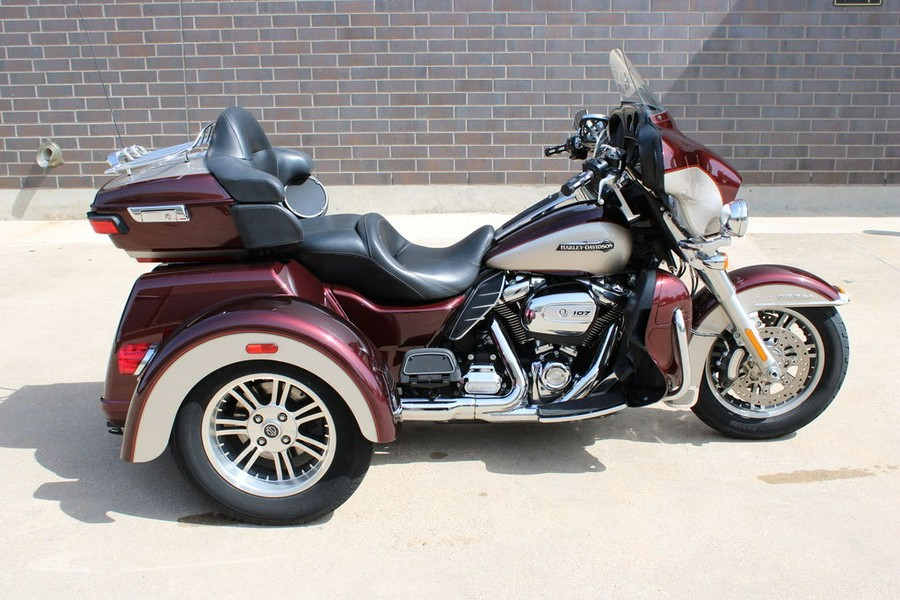 2018 Harley-Davidson® FLHTCUTG - Tri Glide® Ultra