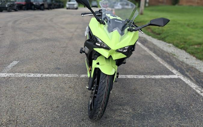 2026 Kawasaki Ninja® 500 SE ABS