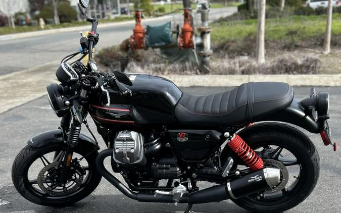 2023 Moto Guzzi V7 Stone Special Edition First Look