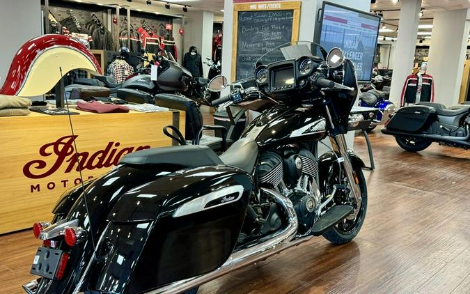 2024 Indian Motorcycle® Chieftain® Black Metallic