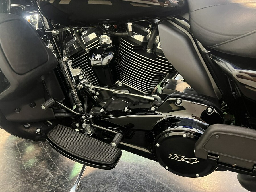 2020 Harley-Davidson Ultra Limited Vivid Black FLHTK