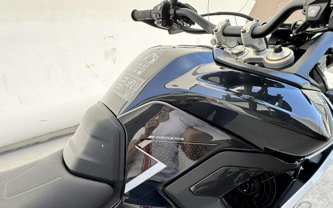 2025 Triumph Tiger 900 Rally Pro Carbon Black / Sapphire Black