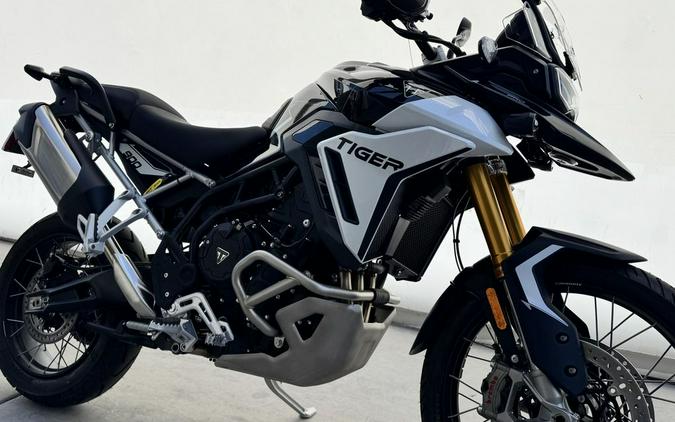 2025 Triumph Tiger 900 Rally Pro Carbon Black / Sapphire Black