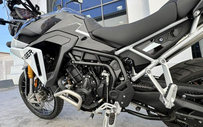 2025 Triumph Tiger 900 Rally Pro Carbon Black / Sapphire Black