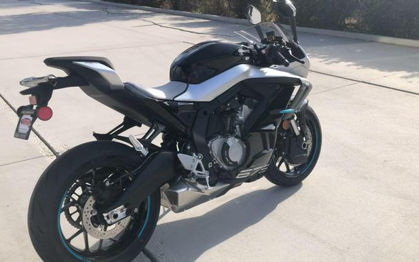 2026 CFMOTO 675SS