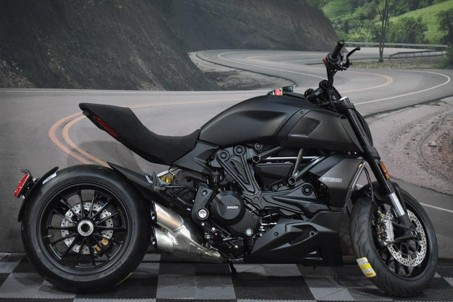 2022 Ducati Diavel 1260 Dark Stealth