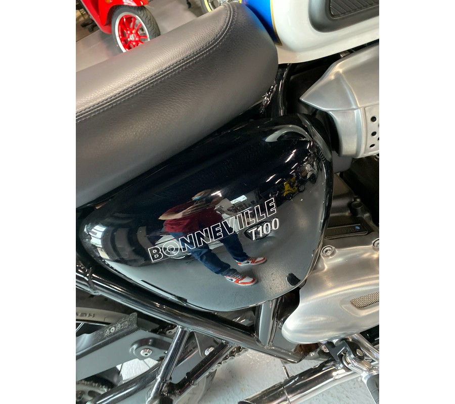 2020 Triumph BONNEVILLE T100 TWO TONE
