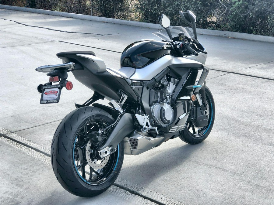 2026 CFMOTO 675SS