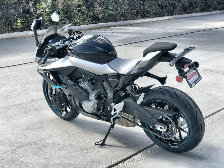 2026 CFMOTO 675SS