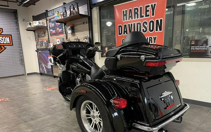 2021 Harley-Davidson® FLHTCUTG - Tri Glide® Ultra