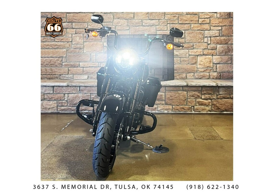 2025 Harley-Davidson Road King Special Vivid Black