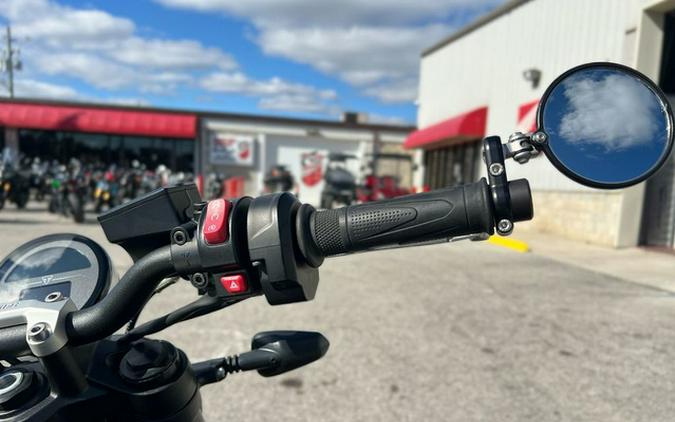 2022 Triumph Trident 660 Matt Jet Black and Silver Ice 660