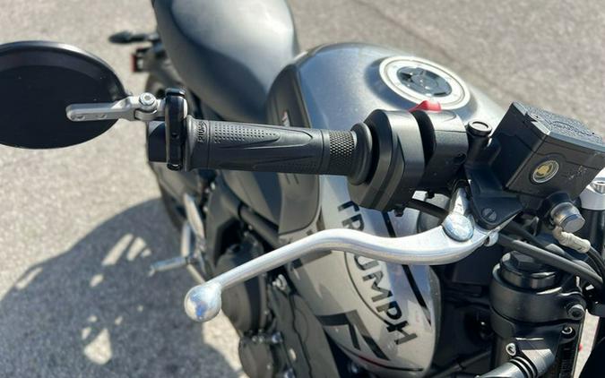 2022 Triumph Trident 660 Matt Jet Black and Silver Ice 660