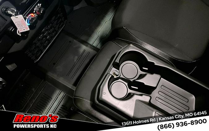 2026 Can-Am Defender Limited CAB HD11