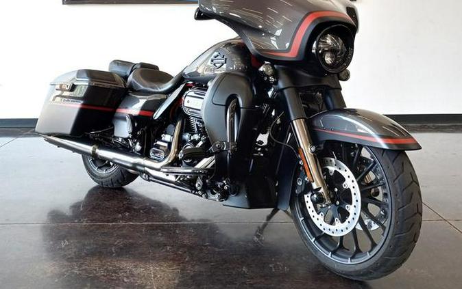 2018 Harley-Davidson® FLHXSE - CVO™ Street Glide®