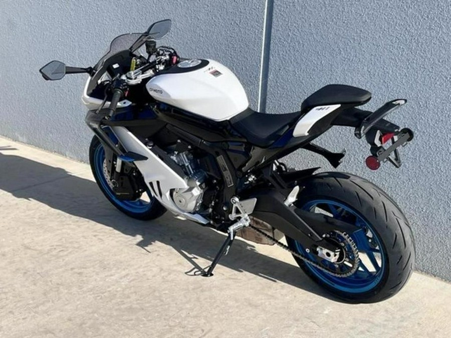 2025 CFMOTO SS 675