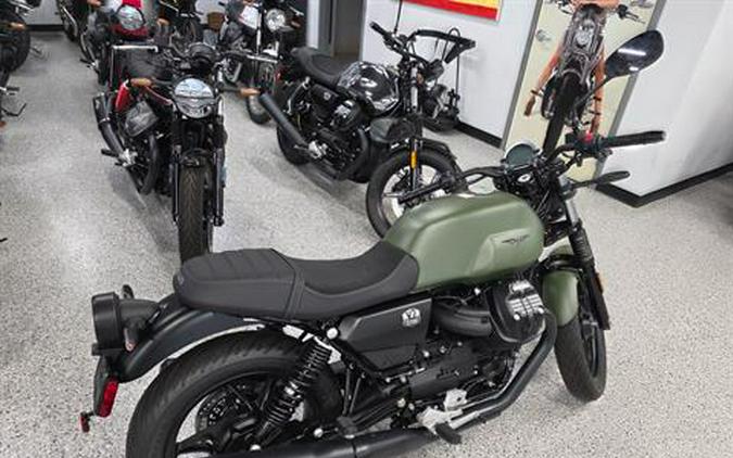 2024 Moto Guzzi V7 Stone