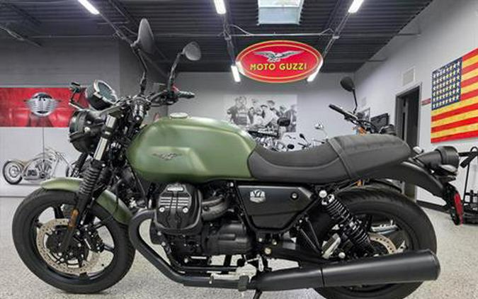 2024 Moto Guzzi V7 Stone