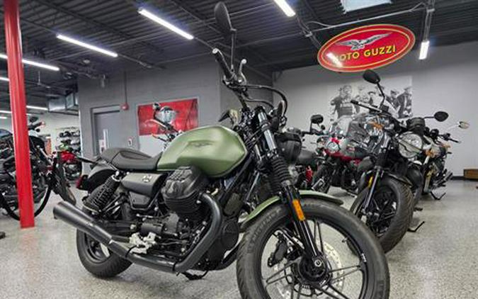 2024 Moto Guzzi V7 Stone