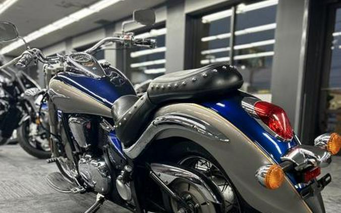 2006 Kawasaki Vulcan® 900 Classic