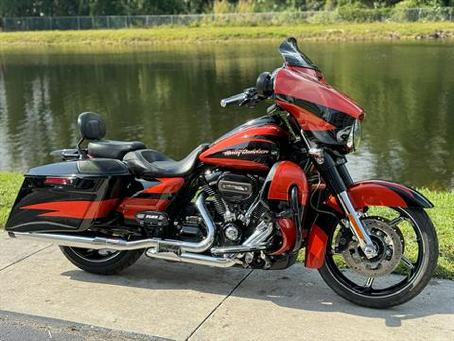2017 Harley-Davidson CVO™ Street Glide®