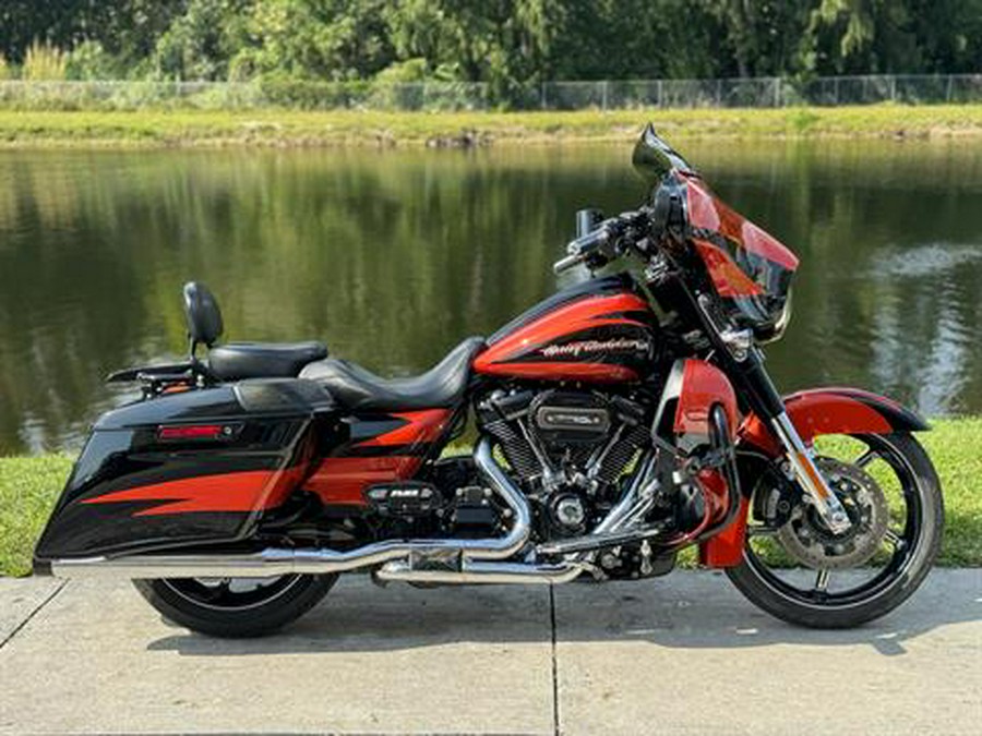 2017 Harley-Davidson CVO™ Street Glide®