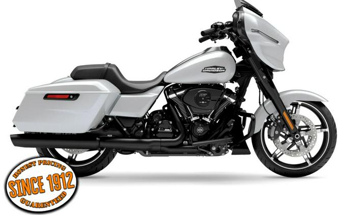 2024 Harley-Davidson Street Glide® White Onyx Pearl - Black Finish