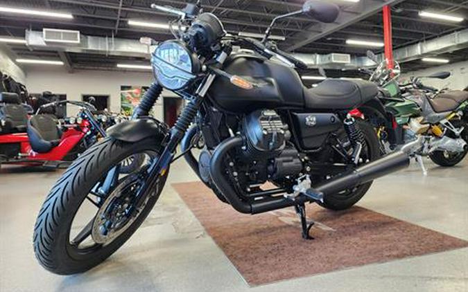 2024 Moto Guzzi V7 Stone