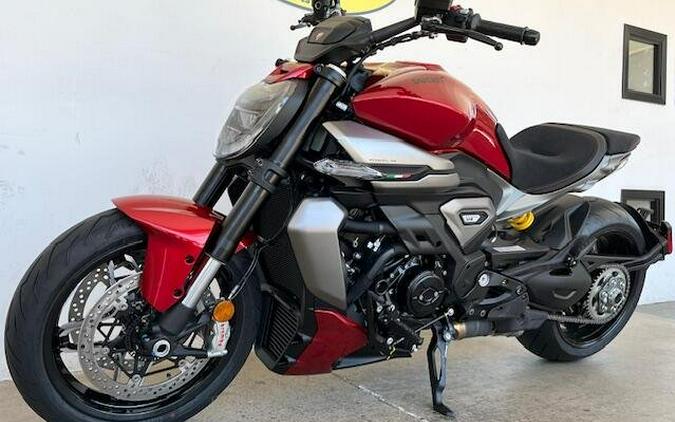 2026 Ducati XDIAVEL V4
