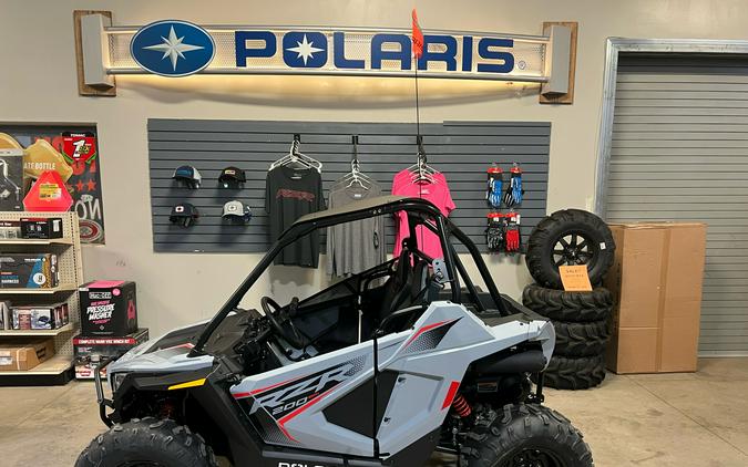 2024 Polaris RZR 200 EFI