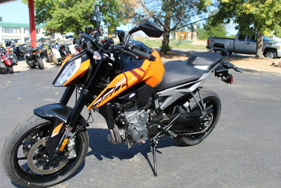 2023 KTM 790 Duke