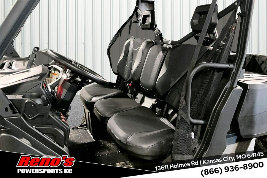 2026 Can-Am Defender 6X6 XT HD10