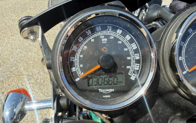 2011 Triumph Bonneville T100