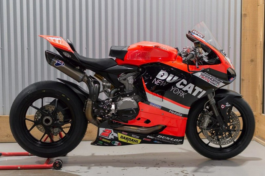 2022 Ducati Panigale V2 Ducati Red