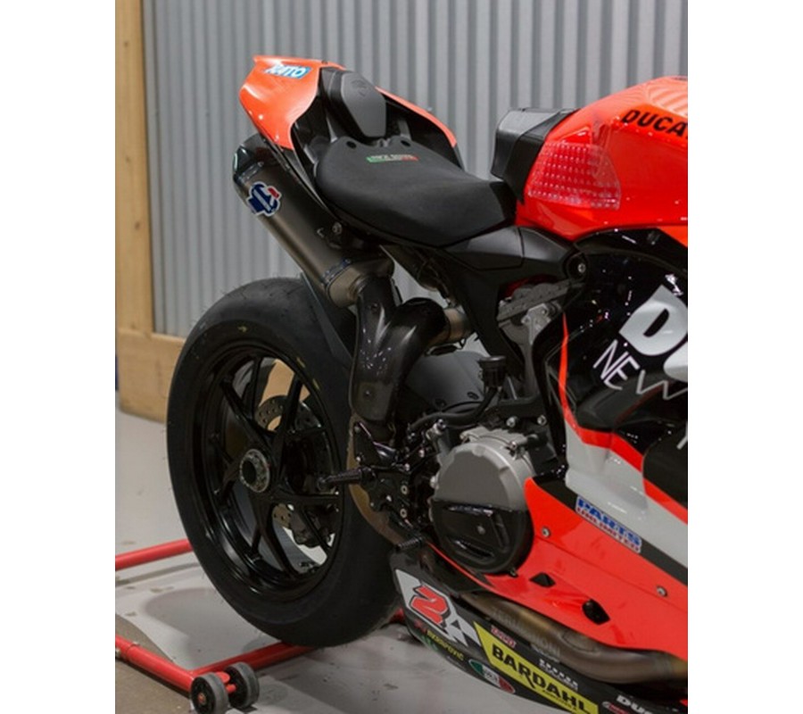 2022 Ducati Panigale V2 Ducati Red