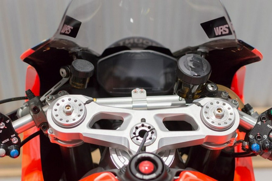 2022 Ducati Panigale V2 Ducati Red