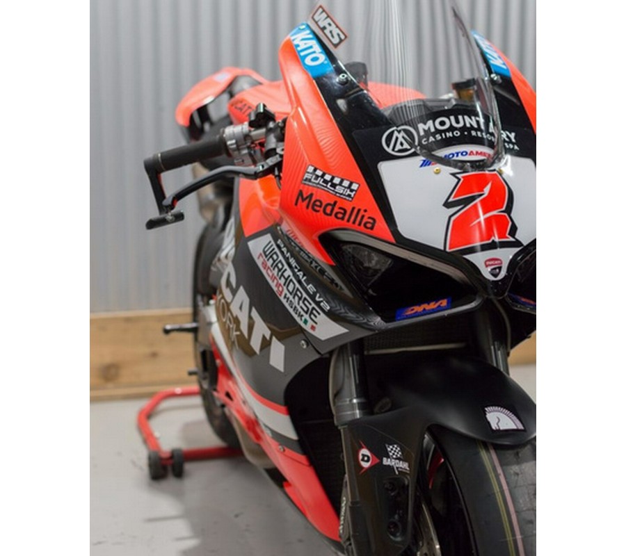 2022 Ducati Panigale V2 Ducati Red