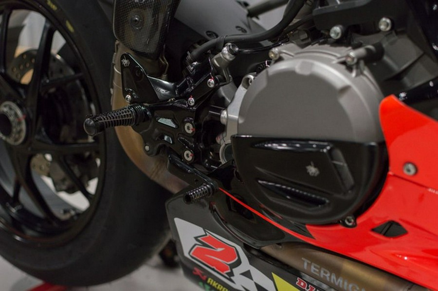 2022 Ducati Panigale V2 Ducati Red