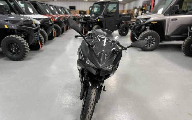 2025 Kawasaki Ninja® 500 ABS Metallic Flat Spark Black/Metallic Spark Black