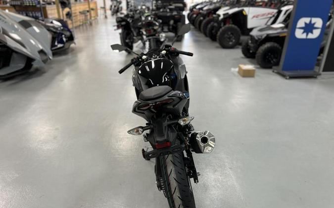 2025 Kawasaki Ninja® 500 ABS Metallic Flat Spark Black/Metallic Spark Black