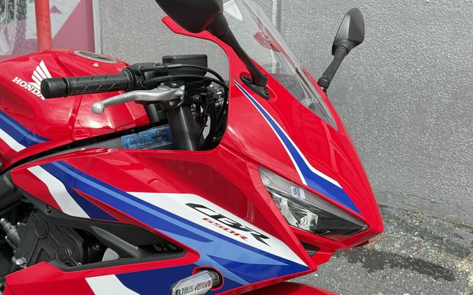 2026 Honda CBR650R E-Clutch Grand Prix Red - 203190