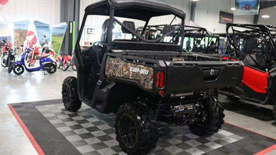 2024 Can-Am Defender XT HD10