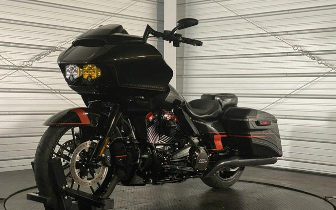 2018 Harley-Davidson® FLTRXSE - CVO™ Road Glide®