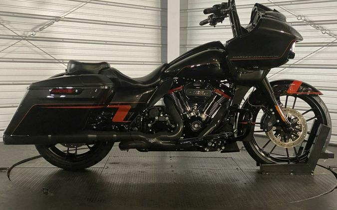 2018 Harley-Davidson® FLTRXSE - CVO™ Road Glide®