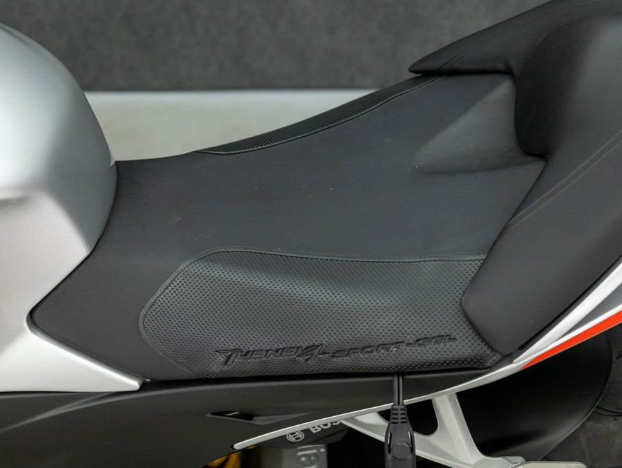 2018 APRILIA TUONO V4 1100 RR W/ABS