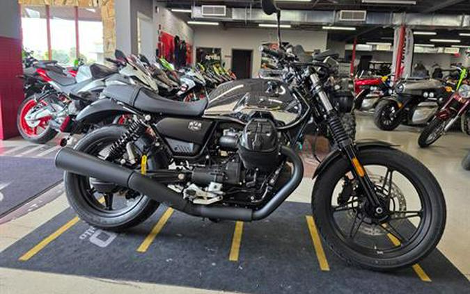 2025 Moto Guzzi V7 Stone