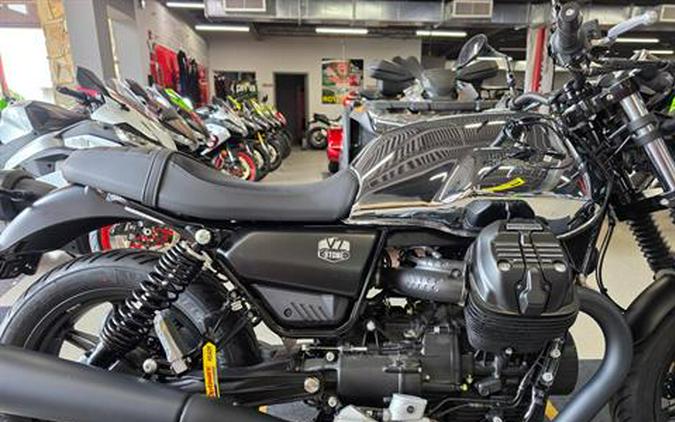 2025 Moto Guzzi V7 Stone