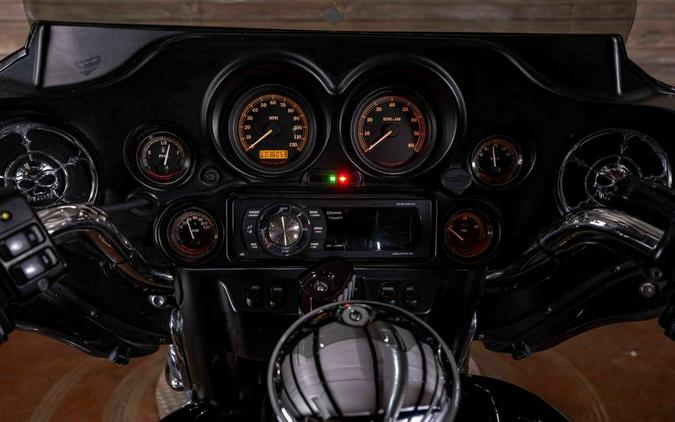 2011 FLHTCUTG - Tri Glide® Ultra Classic® - Harley-Davidson®