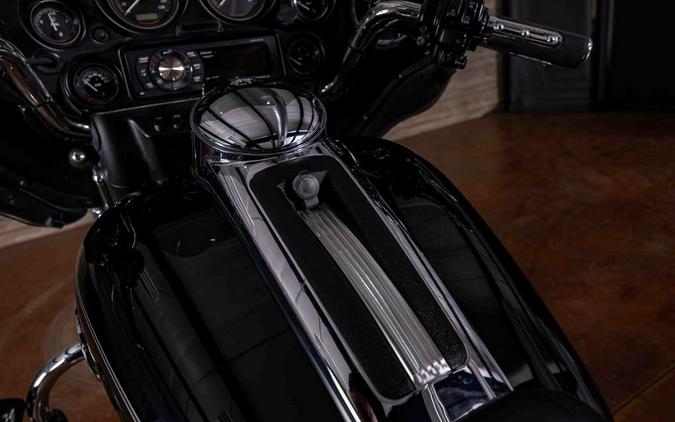 2011 FLHTCUTG - Tri Glide® Ultra Classic® - Harley-Davidson®