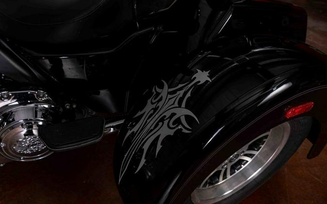 2011 FLHTCUTG - Tri Glide® Ultra Classic® - Harley-Davidson®